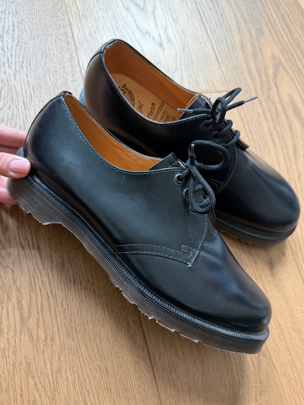 Unisex Doc Martens Air Wair - Black Leather - Made in England - UK Size 6 (EU39) - Picture 4 of 10
